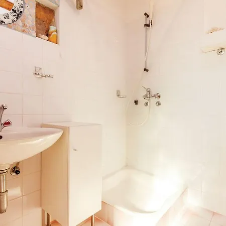 Apartment Sinisa 2 *